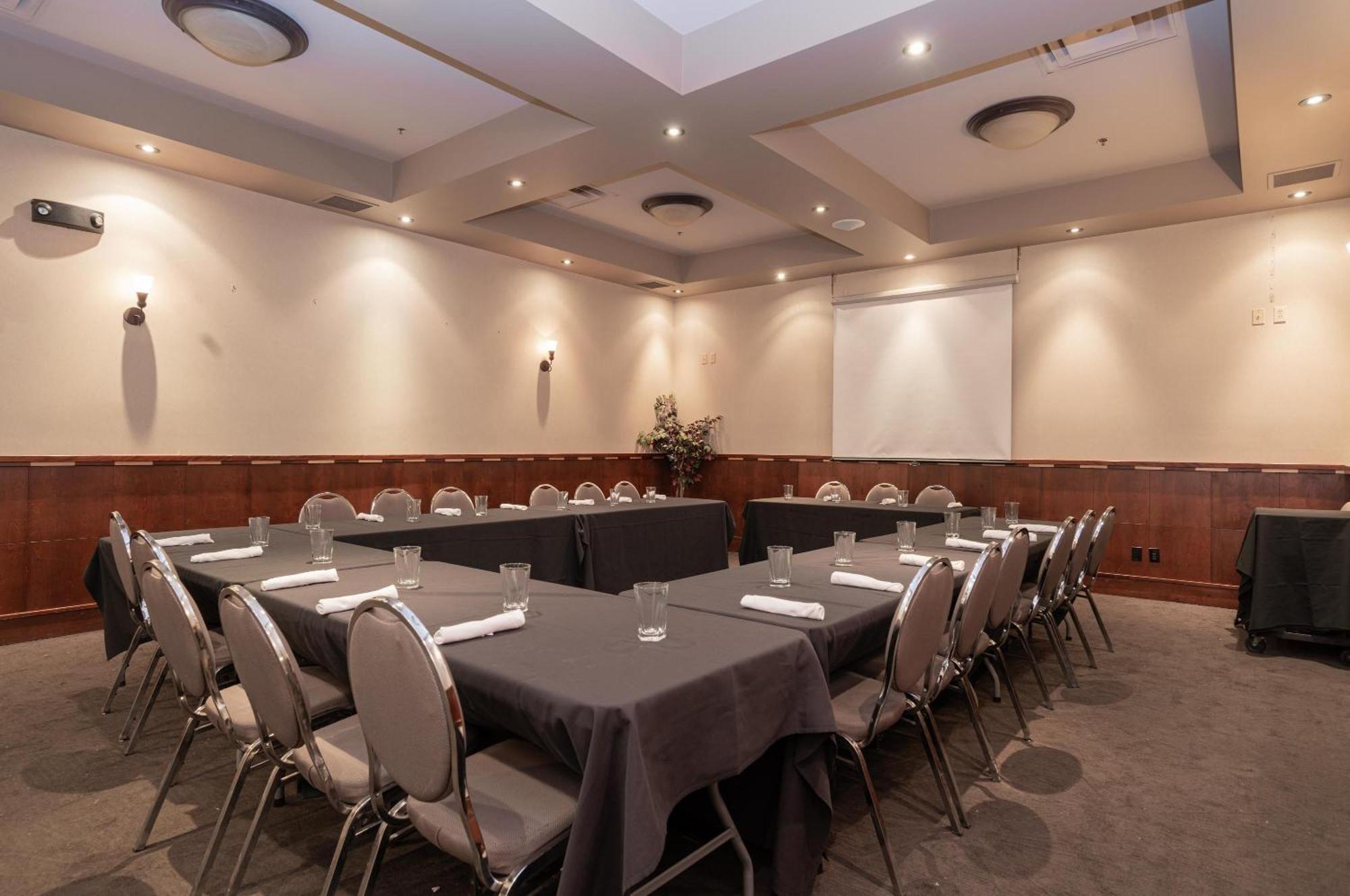 Sandman Hotel Red Deer Extérieur photo